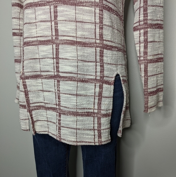 ✨3/$15 The Limited white & red cowl neck sweater XS - Picture 3 of 8